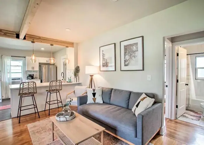 Cheerful 3 Bedroom Villa With Backyard Oasis