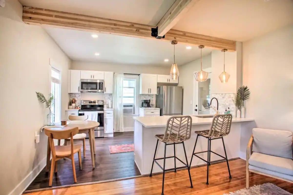 Cheerful 3 Bedroom With Backyard Oasis * Spokane